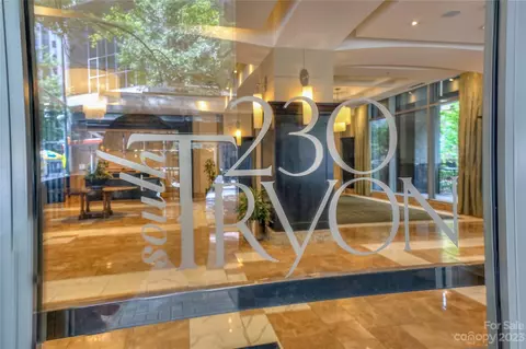 230 S Tryon St #802, Charlotte, NC 28202