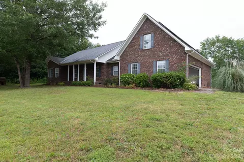2614 Westbrook Rd, Edgemoor, SC 29712