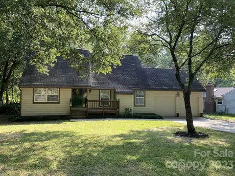 11709 Rock Canyon Dr, Charlotte, NC 28226