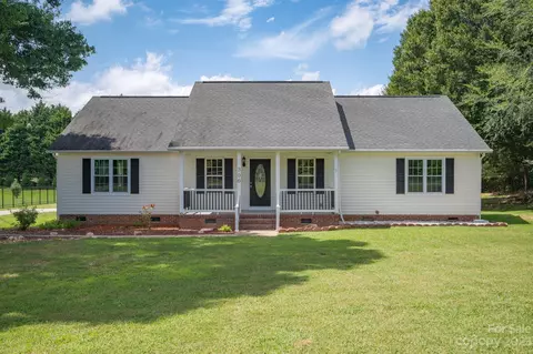 306 Little Daisy Ln, York, SC 29745