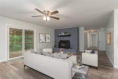 79 Leaf Ln, Clyde, NC 28721 photo 5