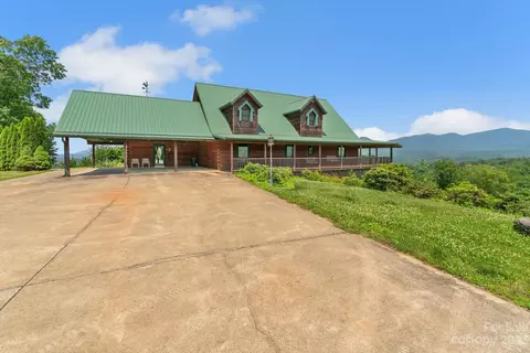 234 Piney Grove Cir, Lenoir, NC 28645