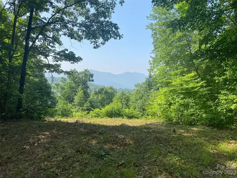 Sanctuary Lane, Franklin, NC 28734