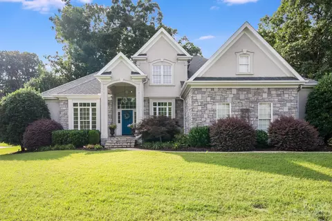 123 Lake Pointe Dr, Fort Mill, SC 29708