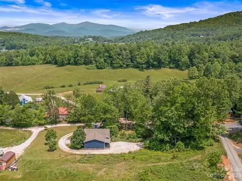 000 Shangrila Trl #6, Spruce Pine, NC 28777