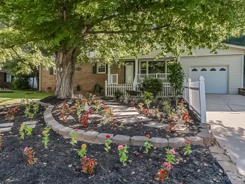 311 Cold Springs Rd, Concord, NC 28025