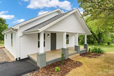403 Pea Ridge St, Morganton, NC 28655