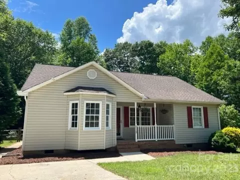 112 Antelope Dr, Mount Holly, NC 28120