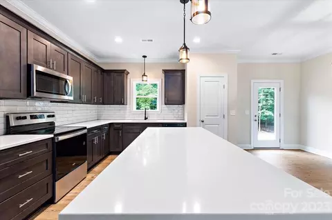 1009 E 22nd St, Kannapolis, NC 28083 photo 10