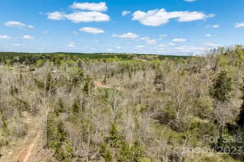 1318 Moore Rd, Camden, SC 29020