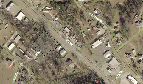 1799 N Main St, Marion, NC 28752