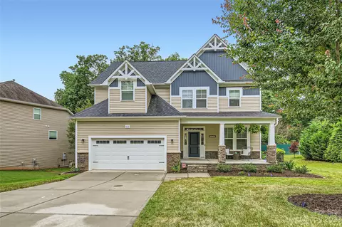 433 Leaf Arbor Ct, Clover, SC 29710