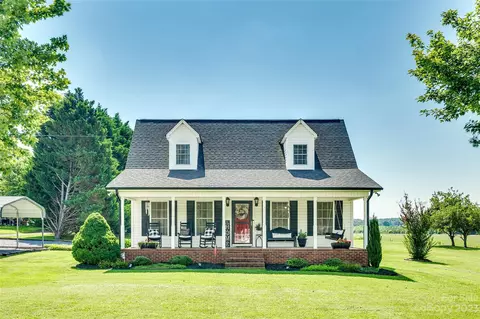 510 Mauneyville Rd, Cherryville, NC 28021