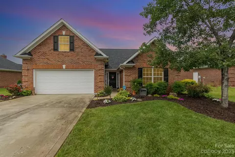 12643 Hill Pine Rd, Midland, NC 28107