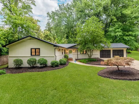 5740 Doncaster Dr, Charlotte, NC 28211