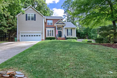 124 Riverbirch Dr, Fletcher, NC 28732