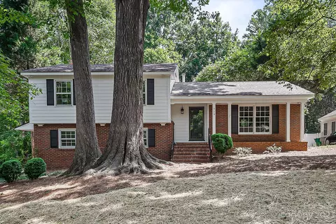 719 Riverwood Rd, Charlotte, NC 28270