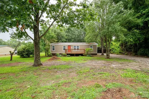 2919 Kingsbury Rd, Clover, SC 29710