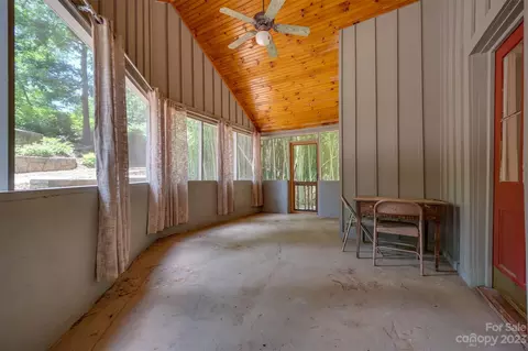 300 Grady Ave, Tryon, NC 28782 photo 27