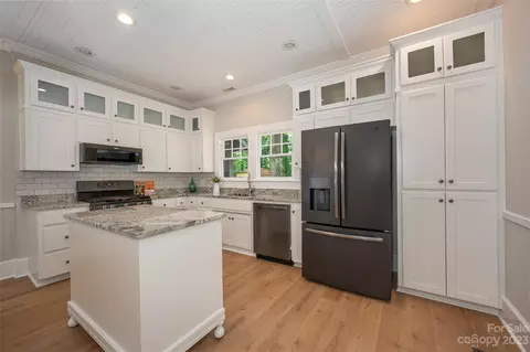 300 Grady Ave, Tryon, NC 28782 photo 5