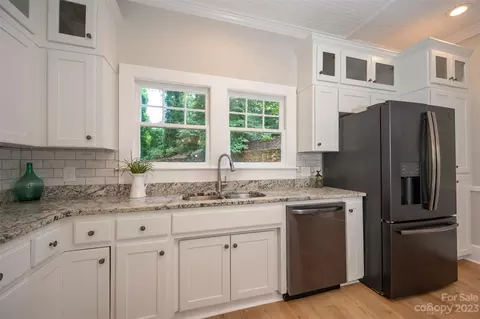 300 Grady Ave, Tryon, NC 28782 photo 6