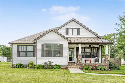 209 W Poplar St, Stanley, NC 28164