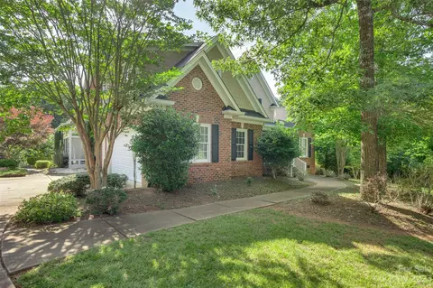 115 Spinnaker Bay Ln, Clover, SC 29710