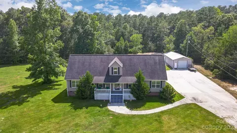 1664 Beacon Rd, Lancaster, SC 29720 photo 2