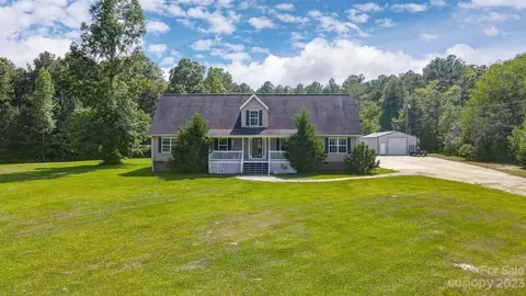 1664 Beacon Rd, Lancaster, SC 29720