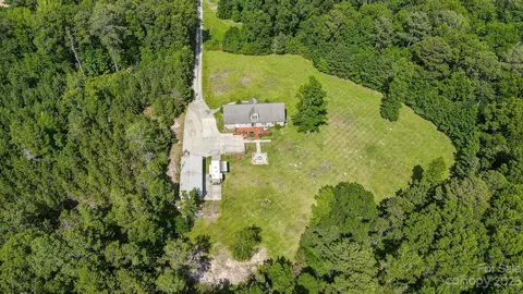 1664 Beacon Rd, Lancaster, SC 29720 photo 5