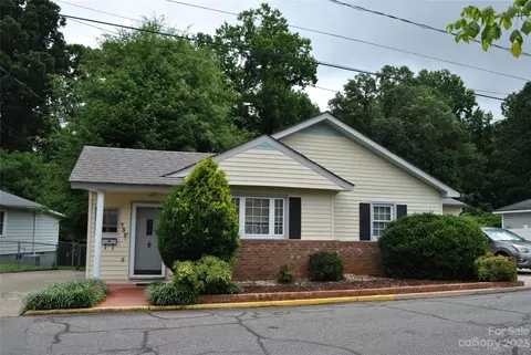 732 Washington St, Cramerton, NC 28032