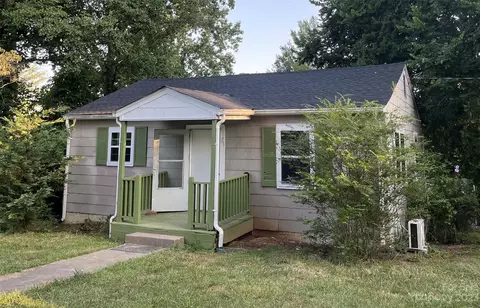 23 Pond St, Arden, NC 28704