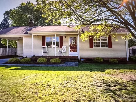1379 Old Linwood Rd, Lexington, NC 27292