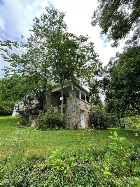4512 Big Pine Rd, Marshall, NC 28753