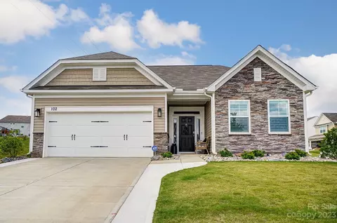 102 Farrier Ln, Statesville, NC 28677
