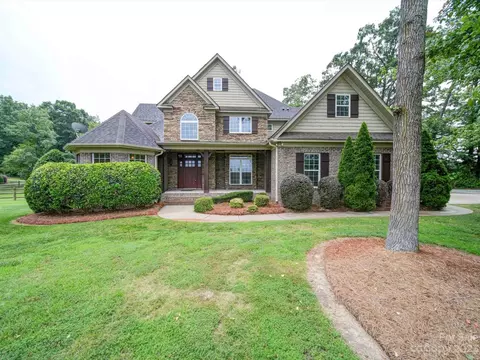 920 Village Lake Dr, Monroe, NC 28110