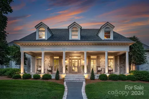18822 Peninsula Cove Ln, Cornelius, NC 28031