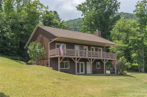 194 Kelly Springs Rd, Waynesville, NC 28786