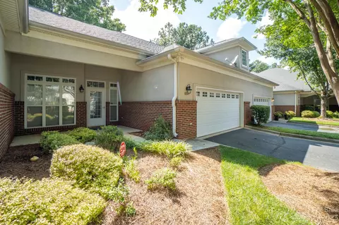 8849 Legacy Lake Ln, Charlotte, NC 28269