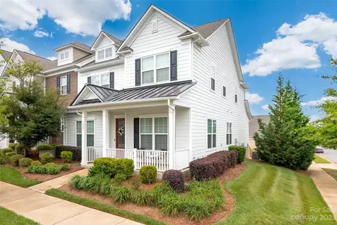 9227 Gladden Hill Ln, Pineville, NC 28134