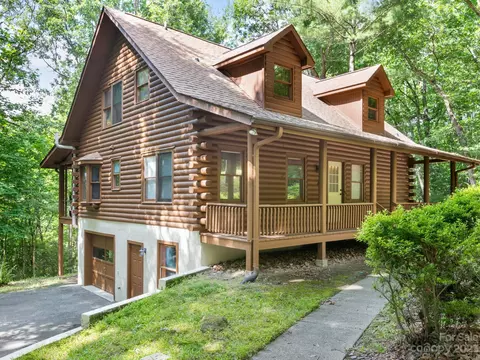406 Deer Run, Hendersonville, NC 28739