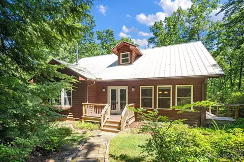 526 Blanton Rd, Mill Spring, NC 28756