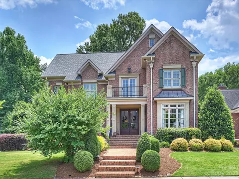 3028 Brandon Manor Ln, Charlotte, NC 28211