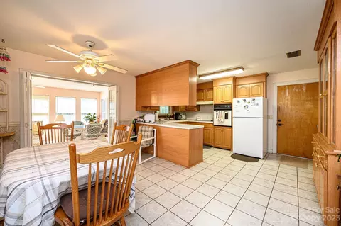 36 Central Ave, Granite Falls, NC 28630 photo 19