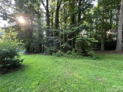 000 Birchwood Ct, Gastonia, NC 28056
