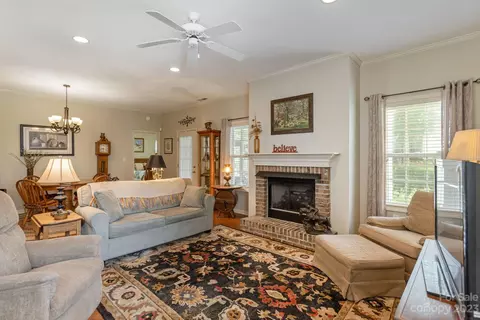 192 Cambridge Dr, Brevard, NC 28712 photo 8