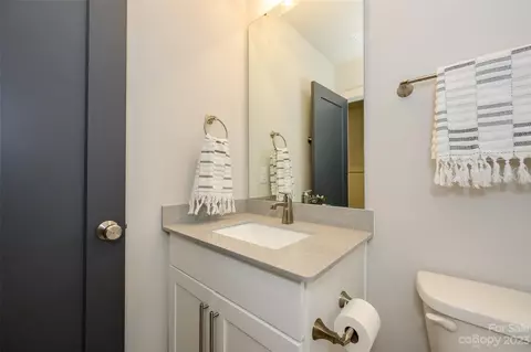 452 E 33rd St, Charlotte, NC 28205 photo 39