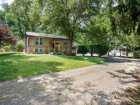 105 Mccraw Rd, Flat Rock, NC 28731 photo 3