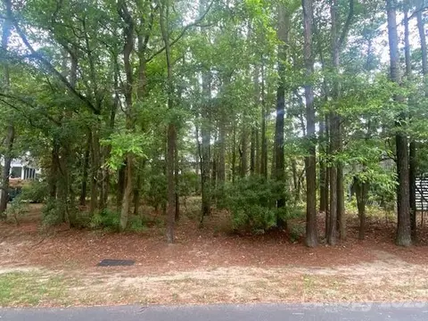 910 Cedar Dr #141, Kill Devil Hills, NC 27948