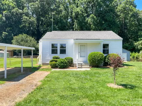 401 Stroupe St, Mount Holly, NC 28120